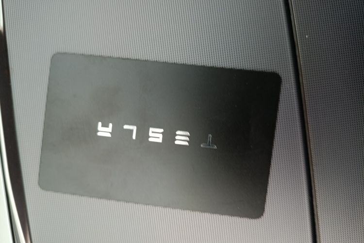 特斯拉 Model 3 2025款 后轮驱动版中控内饰7001