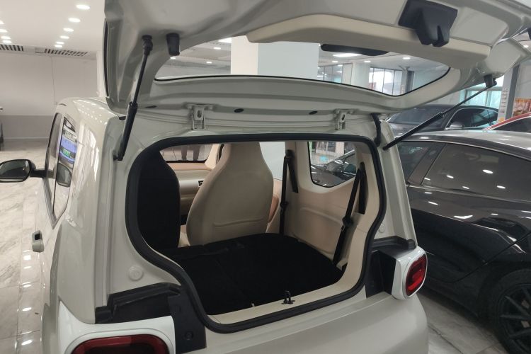 五菱汽车 宏光MINIEV 2024款 第三代 215km 青春版机舱底盘23