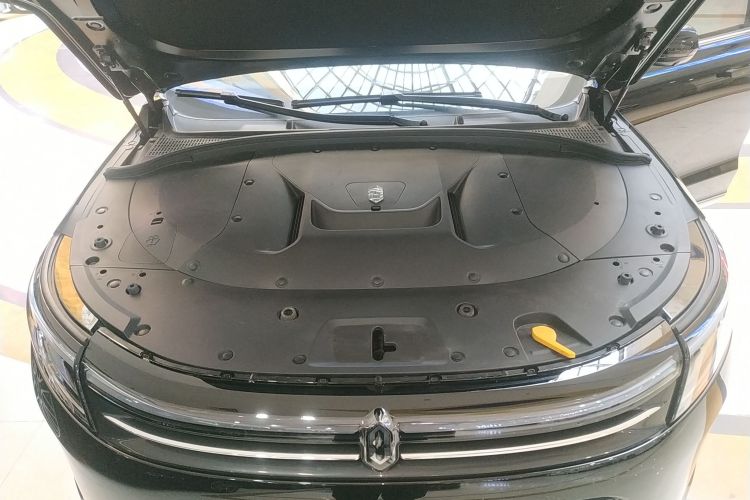 鸿蒙智行 问界M7 2024款 1.5T 后驱Plus版 6座机舱底盘24