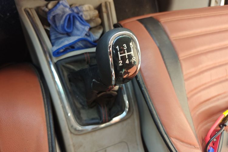 金杯 新海狮X30L 2016款 1.5L财富版DLCG14中控内饰18