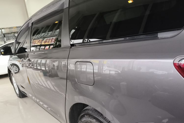 丰田Sienna（平行进口） 车身外观4