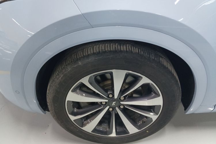 理想汽车 理想ONE 2020款 增程6座版车身外观6007