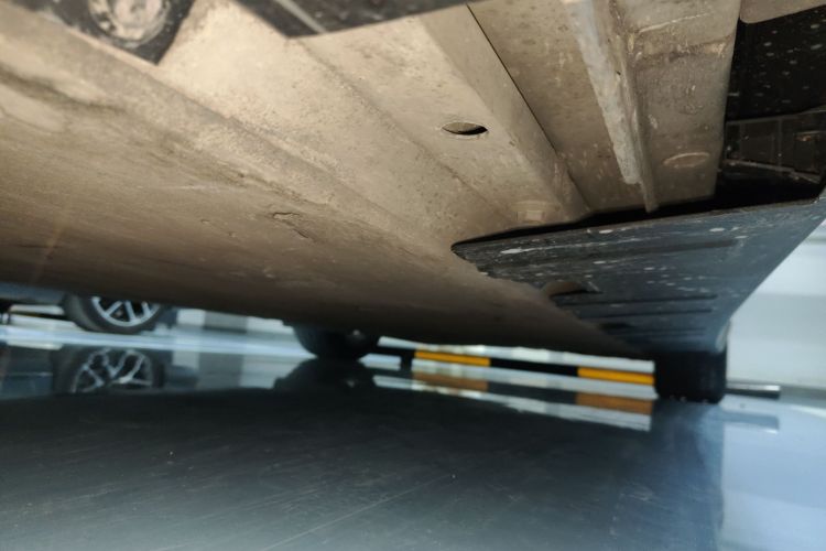 小鹏P7 2020款 670N局部细节9002