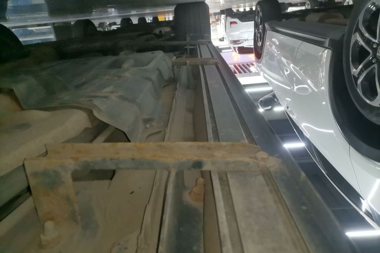 丰田 汉兰达 2015款 2.0T 四驱豪华版 7座局部细节9002