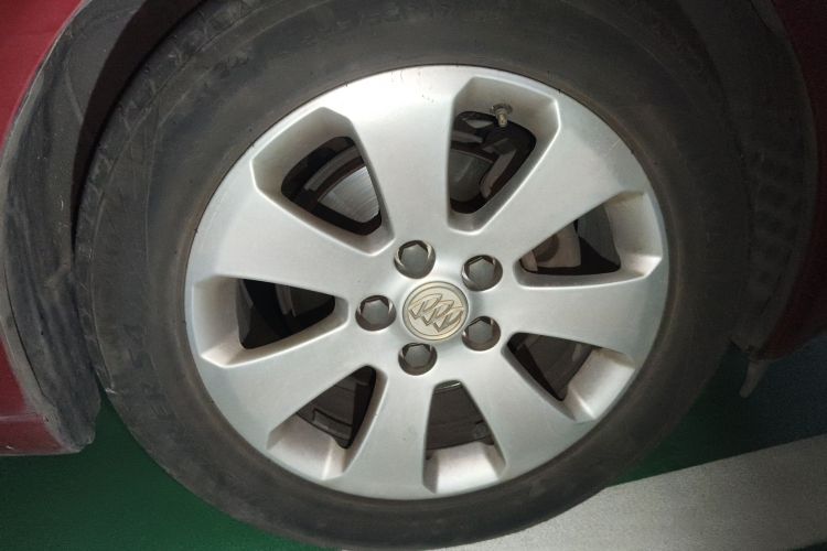 别克 君威 2011款 2.0L 舒适版车身外观6007