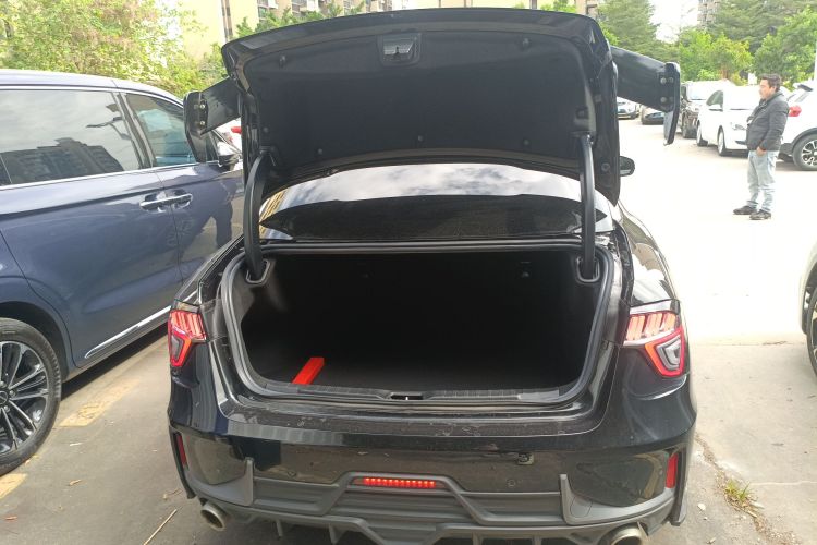 领克03 2022款 1.5TD DCT劲Pro机舱底盘23