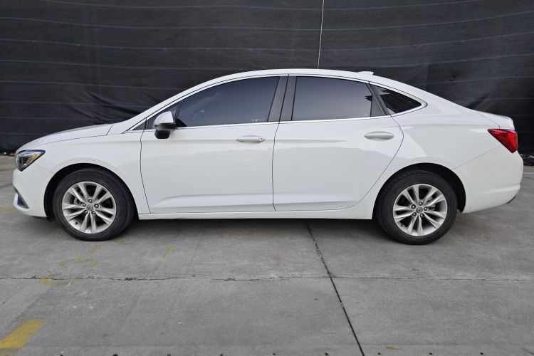 别克 威朗 2018款 三厢 20T 双离合领先型车身外观4