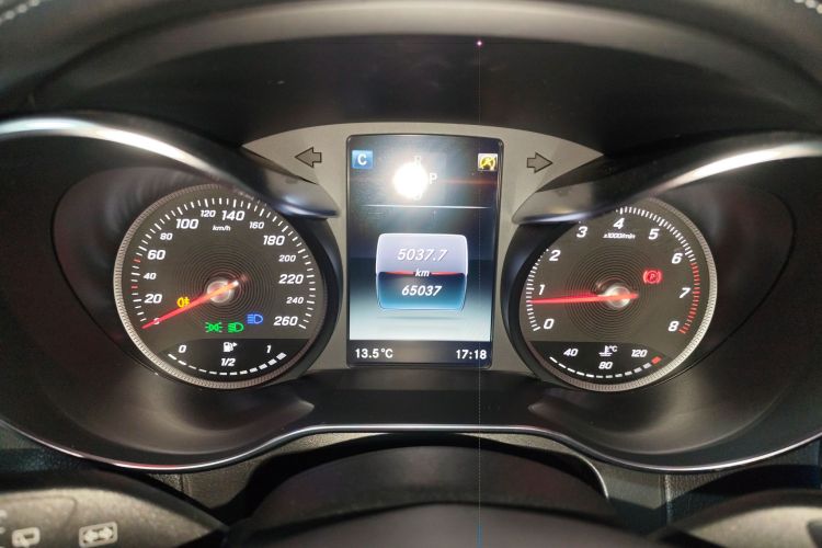 奔驰GLC 2019款 改款 GLC 260 L 4MATIC 豪华型中控内饰14