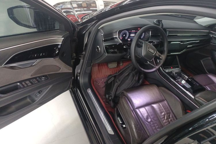 奥迪A8 2019款 A8L 50 TFSI quattro 舒适型中控内饰7003