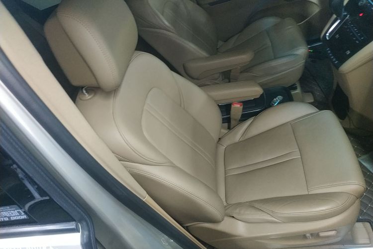 别克GL8 2017款 ES 28T 豪华型 国V局部细节41