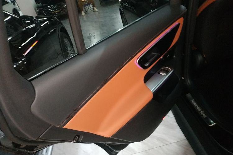 奔驰GLC 2024款  改款 GLC 260 L 4MATIC 豪华型 5座中控内饰49