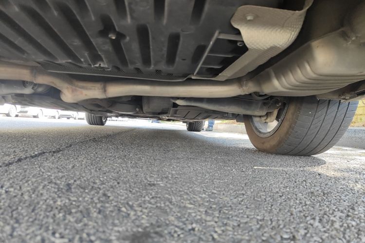 奔驰E级 2018款 改款 E 300 L 豪华型局部细节9009