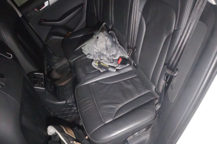 奥迪Q5 2017款 40 TFSI 进取型中控内饰21