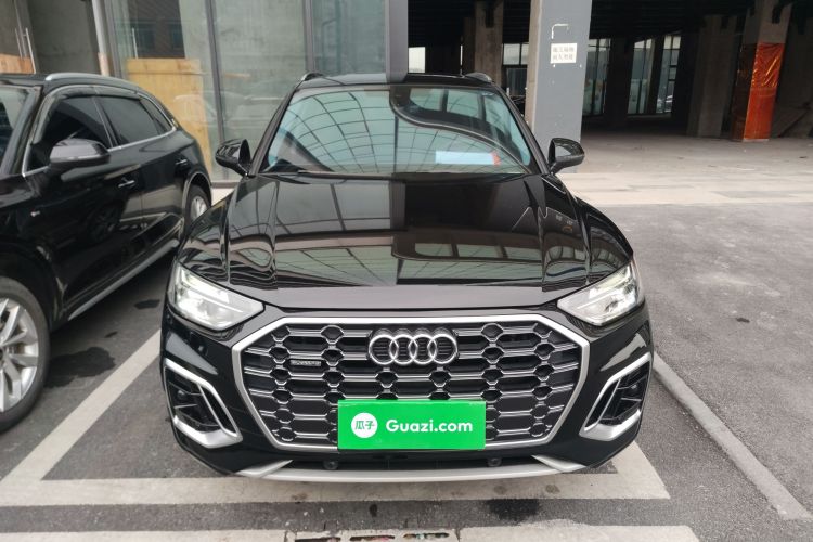 奥迪Q5L 2022款 改款 45T 豪华动感型车身外观2