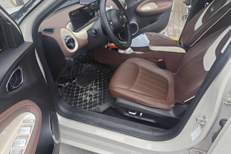 五菱汽车 五菱缤果 2023款 333km 灵犀互联+款中控内饰20