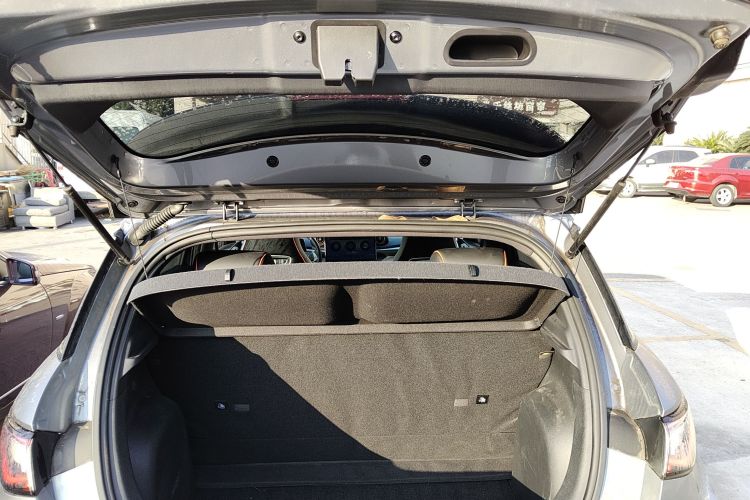 比亚迪 海豚 2021款 405km 时尚版机舱底盘23