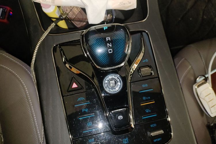 比亚迪 汉 2020款 EV 四驱高性能版旗舰型中控内饰18