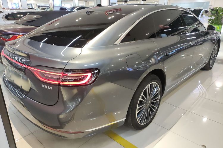 鸿蒙智行 享界S9 2025款 增程 Max+车身外观6005