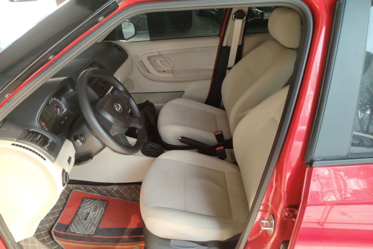 斯柯达 晶锐 2014款 1.4L 自动晶致版局部细节19