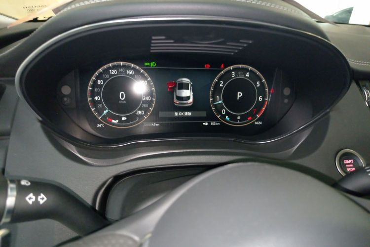 捷豹E-PACE 2024款 耀黑运动版 R-DYNAMIC SE BLACK中控内饰14