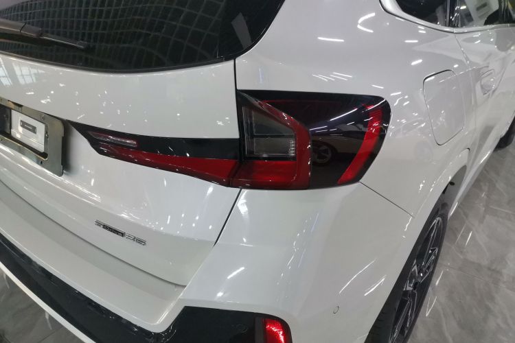 宝马X1 2023款 sDrive25Li M运动套装车身外观9