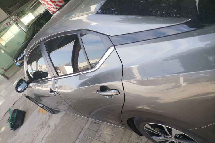 日产 轩逸 2021款 1.6L XL CVT悦享版车身外观4