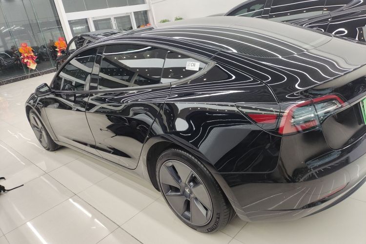 特斯拉 Model 3 2022款 后轮驱动版车身外观4