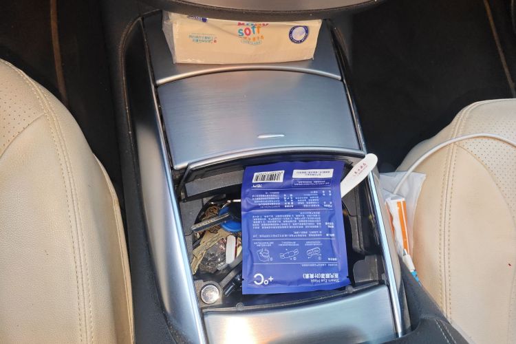 奔驰R级 2014款 R 320 4MATIC 商务型中控内饰18