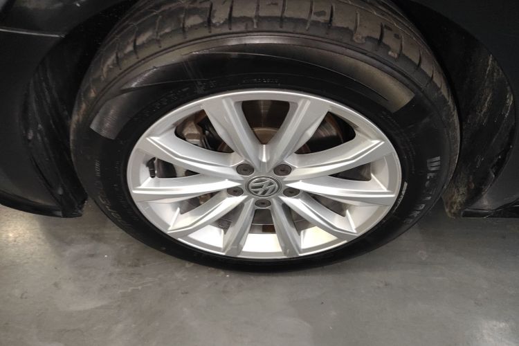 大众 帕萨特 2017款 330TSI DSG尊荣版车身外观6007