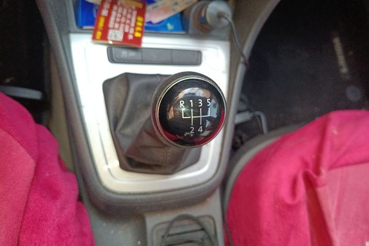 大众 朗逸 2013款 改款经典 1.6L 手动风尚版局部细节18