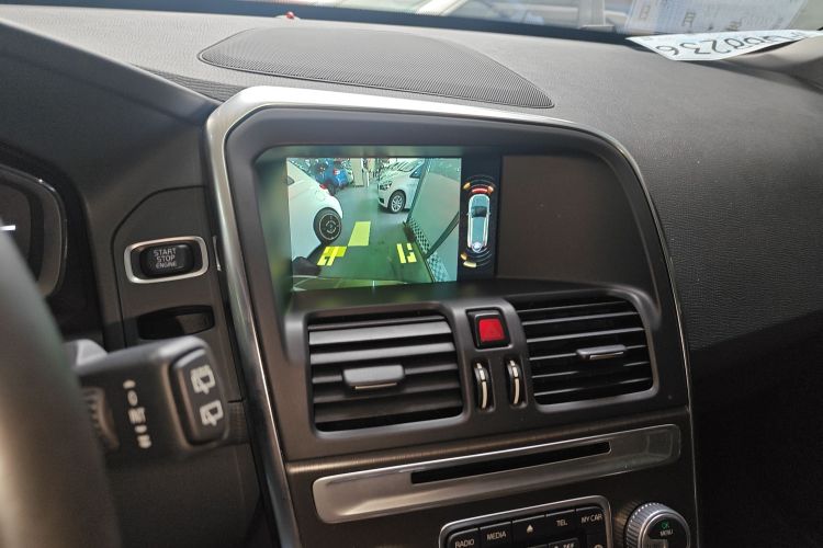 沃尔沃XC60 2016款 T5  智远版中控内饰16