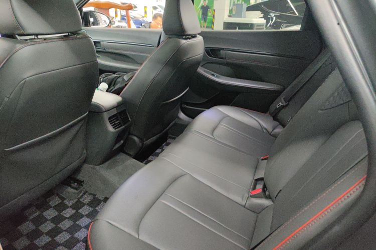 现代 索纳塔 2022款 380TGDi 自动20周年纪念款中控内饰21