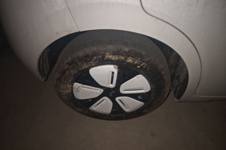 五菱汽车 宏光MINIEV 2025款 四门版 进阶款车身外观6008