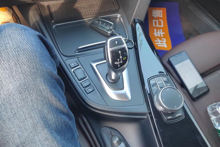 宝马3系 2019款 320Li M运动套装局部细节18