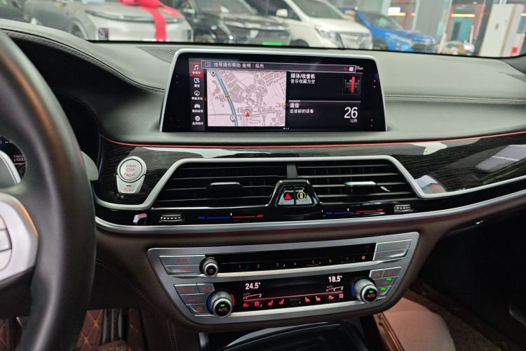 宝马7系 2019款 改款 730Li M运动套装中控内饰16