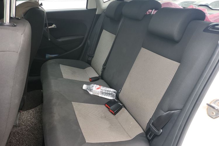 大众 Polo 2016款 1.4L 手动风尚型中控内饰21