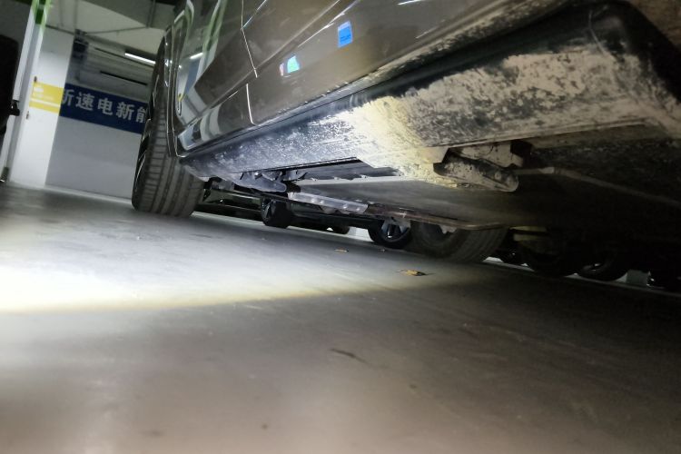 理想汽车 理想L9 2022款 Max局部细节9002