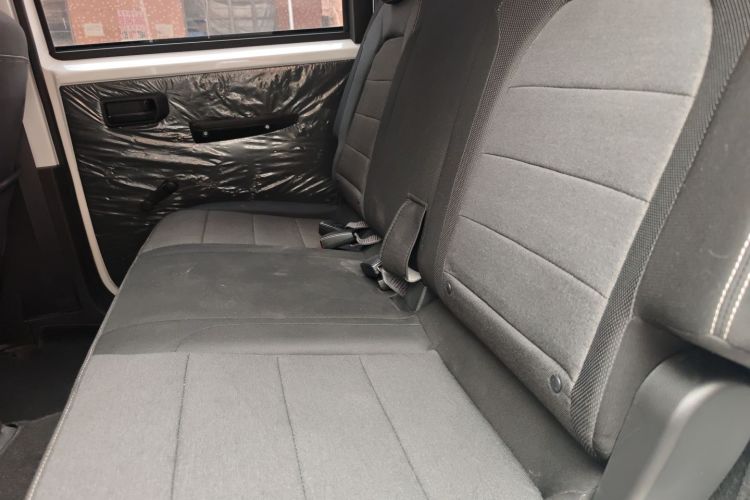 五菱汽车 五菱宏光PLUS 2020款 1.5L 手动标准型 5座中控内饰21