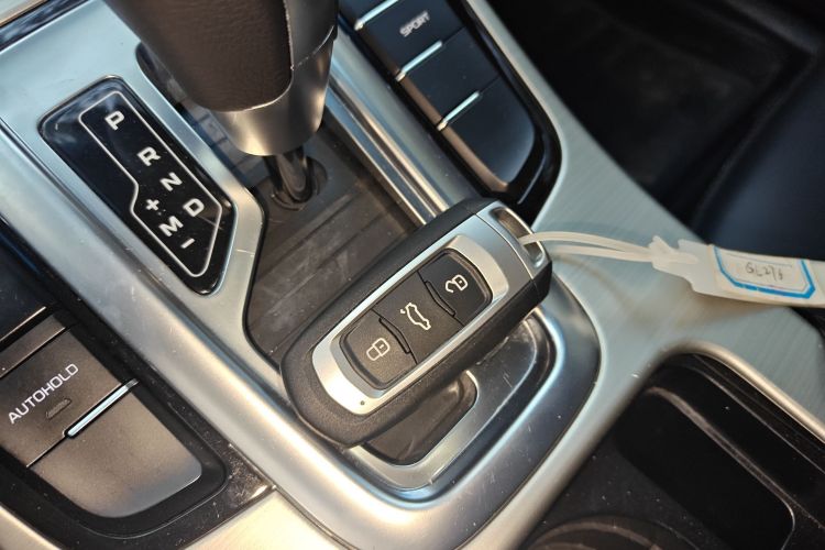 吉利汽车 帝豪GL 2017款 1.3T DCT尊贵型中控内饰7001