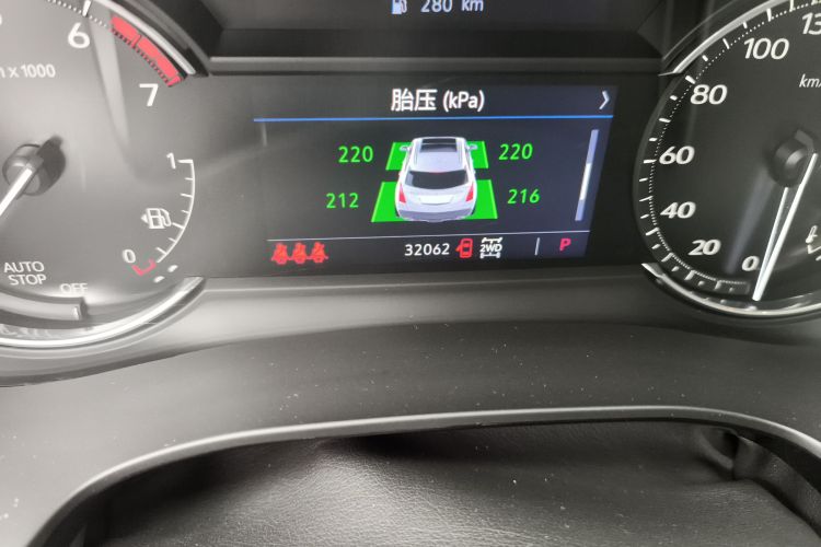 凯迪拉克XT5 2022款 2.0T 四驱豪华型（蜂鸟版）中控内饰15