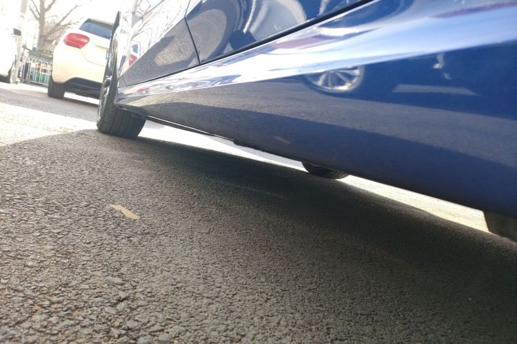 宝马3系 2020款 改款 325i M运动曜夜套装局部细节9002