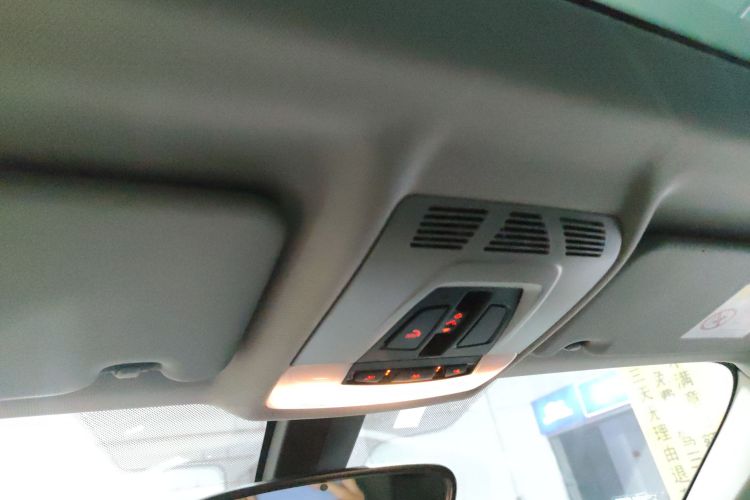 宝马X1 2018款 sDrive20Li 领先型中控内饰22