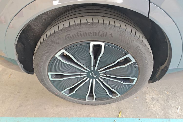 阿维塔07 2024款 Max增程版车身外观6008