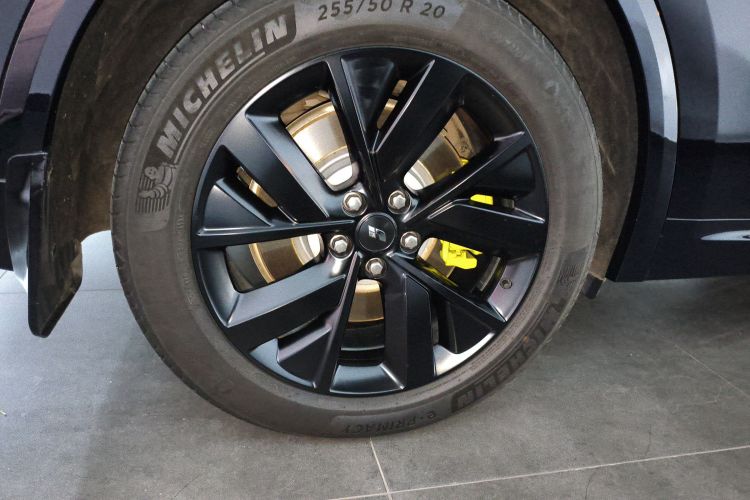 理想汽车 理想L8 2023款 Air车身外观6008