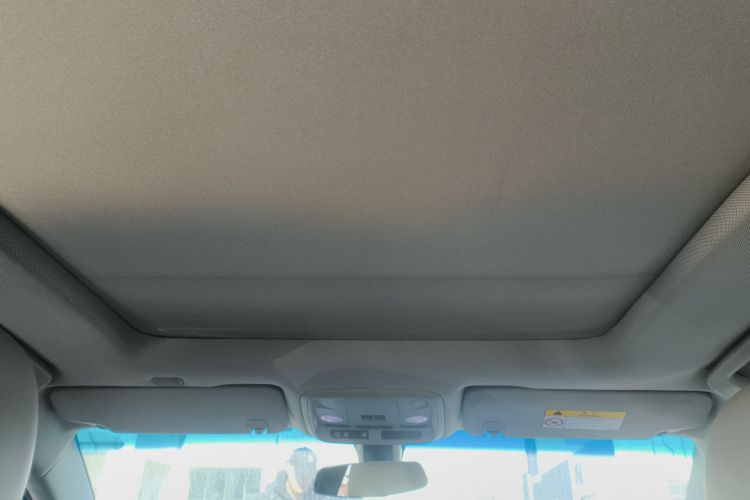 凯迪拉克XTS 2015款 28T 舒适型中控内饰22