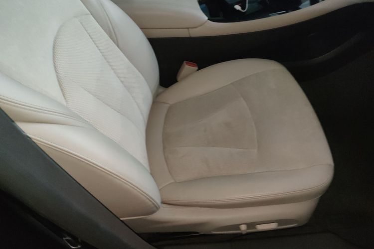 别克 君越 2018款 30H 精英型局部细节41