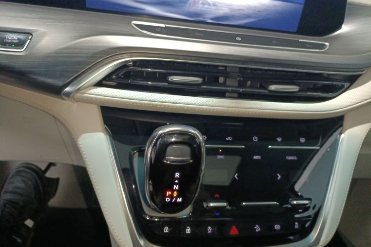 别克GL8 2023款 ES陆尊 舒适型中控内饰18