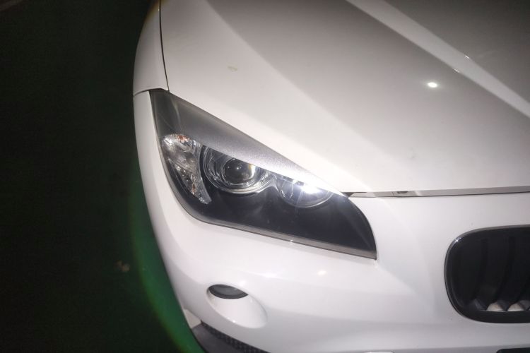 宝马X1 2013款 sDrive18i 时尚型车身外观8