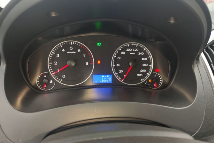 吉利汽车 金刚 2016款 1.5L 手动精英型中控内饰14