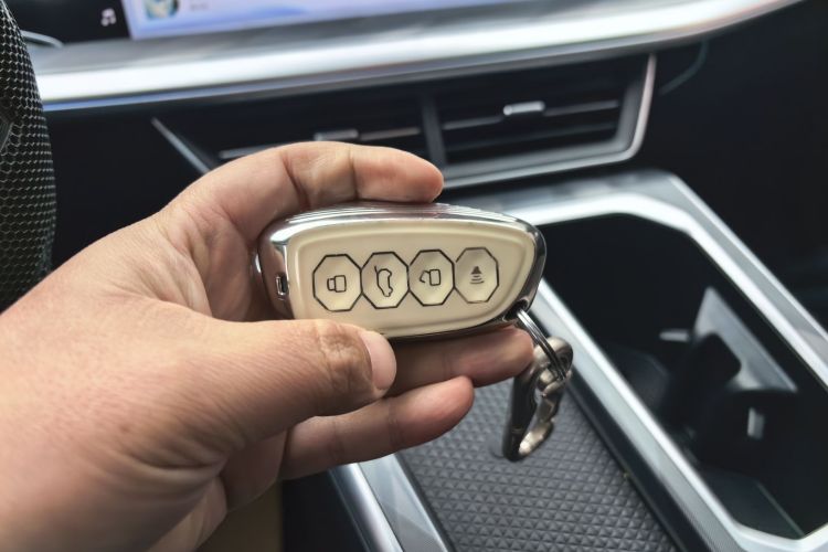 哈弗神兽 2022款 1.5T 智享版中控内饰7001